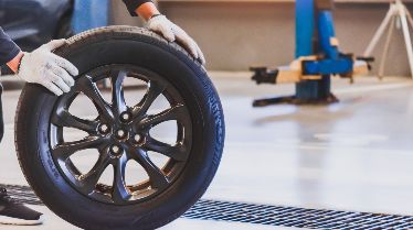 Performance and Safety Combined: The Benefits of RunFlat Tyres