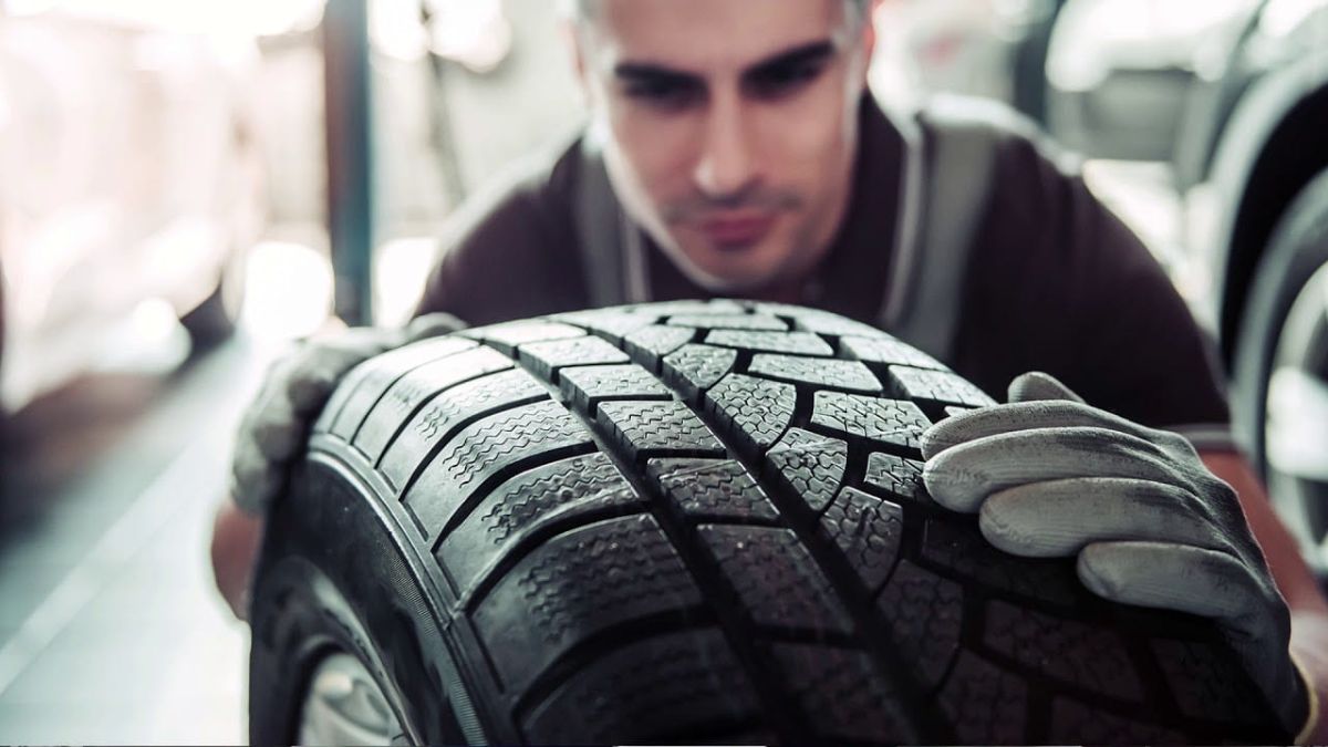 What Are The Signs That Your Car Needs New Tyres?