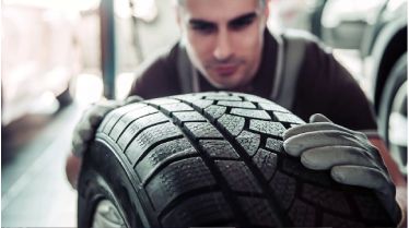What Are The Signs That Your Car Needs New Tyres?