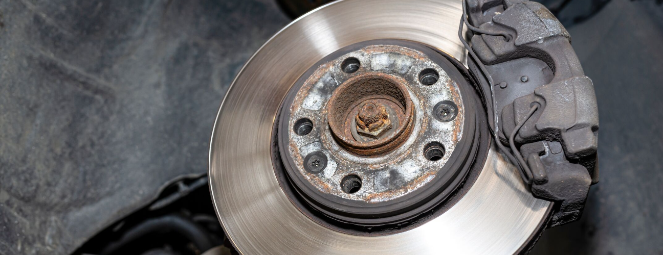 How Abu Dhabi’s Heat Affects Your Brakes: Maintenance Tips from DWB Tyres?