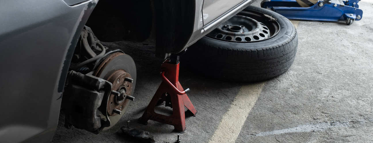 Brake Pads and Tyres: Why You Should Maintain Both Together