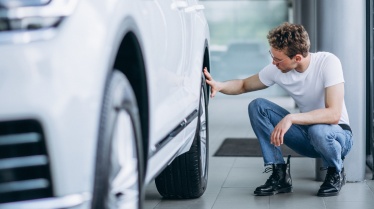 How To Prepare Your Car For Long Road Trips In The UAE?